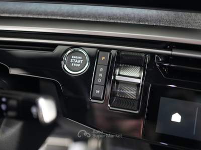 Peugeot 3008 Hybrid 145 e-DCS6 GT+Tetto apribile+360°Vision+Focal Rosso usata Pozzuoli