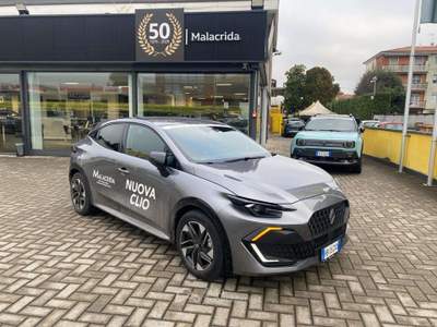 Renault Clio Clio VI 1.8 full hybrid Techno160cv Grigio usata Arcore