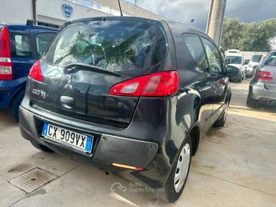 Mitsubishi Colt 12V 3p. 167000 km Nero usata San Michele Salentino