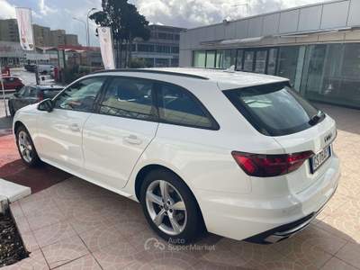 Audi A4 A4 V 2019 Avant Avant 40 2.0 tdi 190cv s-tronic Bianco usata Pomezia