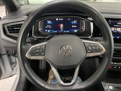 Volkswagen Taigo ACT 150 CV DSG R-Line Black Argento usata Gozzano