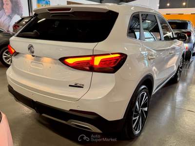 MG ZS Hybrid+ Luxury Bianco usata Castellammare di Stabia