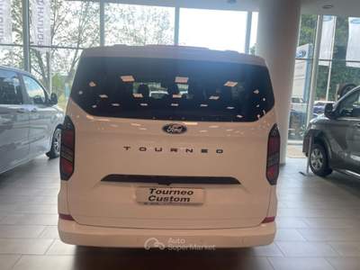 Ford Tourneo Custom 320 L2 TITANIUM 2.0TDCI 136CV 9 POSTI Bianco usata Alba