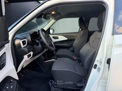 Suzuki Swift 1.2 Hybrid 4WD AllGrip Top Navi DAB+ LED Bianco usata Chiusa