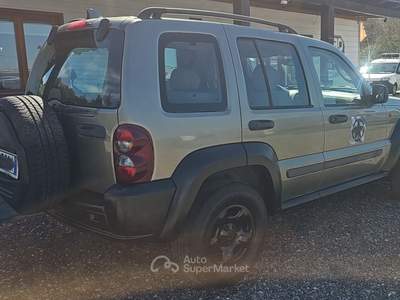 Jeep Cherokee JEEP CHEROKEE 2.800 CRD Bianco usata Santa Giuletta