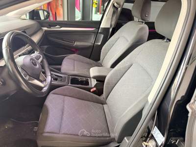 Volkswagen Golf 1.0 eTSI EVO DSG Life Nero usata Pomezia