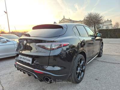 Alfa Romeo Stelvio 2.2 Turbodiesel 210 CV AT8 Q4 COMPETIZIONE Nero usata Stra