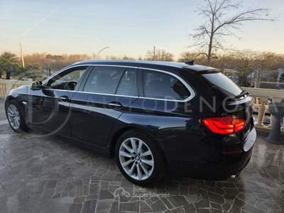 BMW Serie 5 530d 530 530d xDrive 258CV Touring Futura#4X4#AUTO#XENO#LED#NAVI#CAM#PELLE Blu/Azzurro usata Altamura