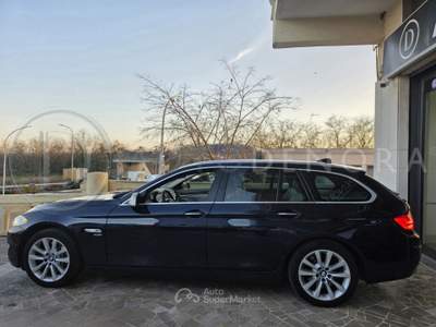 BMW Serie 5 530d 530 530d xDrive 258CV Touring Futura#4X4#AUTO#XENO#LED#NAVI#CAM#PELLE Blu/Azzurro usata Altamura