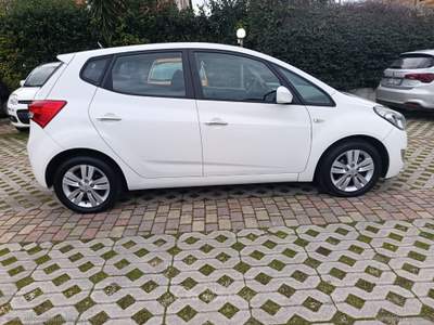 Hyundai ix20 ix20 1.4 CRDI 77 CV Comfort Bianco usata Cimitile