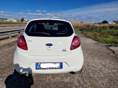 Ford Ka Ka+ 1.2 8V 69 CV Bz.-GPL Bianco usata Gravina in Puglia