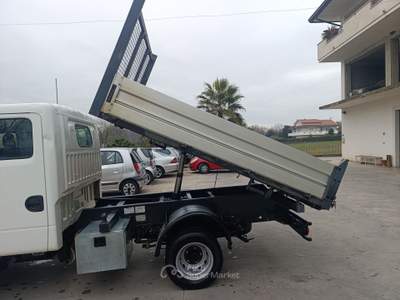 Nissan Cabstar Cabstar 35 HD.13 2.5 TDI DOPPIA CABINA RIBALTABILE Bianco usata PIGNATARO INTERAMNA