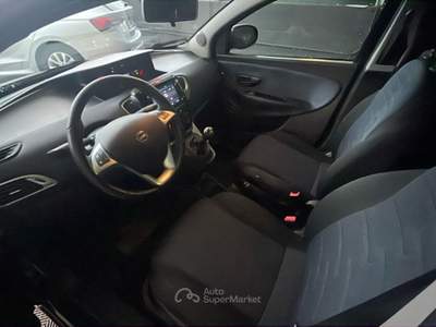 Lancia Ypsilon Ypsilon 1.0 FireFly 5 porte S&S Hybrid Gold Nero usata Pordenone