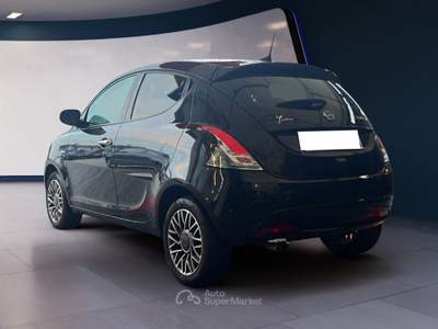 Lancia Ypsilon Ypsilon 1.0 FireFly 5 porte S&S Hybrid Gold Nero usata Pordenone