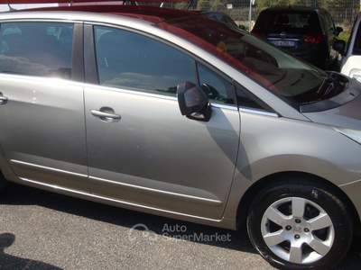 Peugeot 5008 nessun finanziamento obbligatorio - anche in contanti Bronzo usata Roma