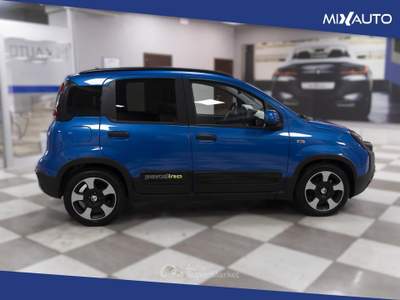 Fiat Panda Pandina Cross 1.0 Firefly Hybrid S&amp;S 70CV Blu/Azzurro usata Latina