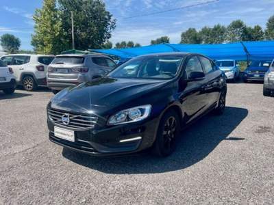 Volvo S60 D2 Momentum+CONTO VENDITA Nero usata Borgo San Giacomo