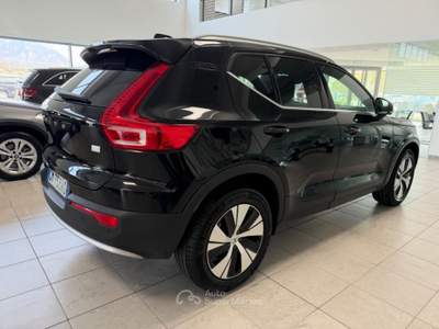 Volvo XC40 T4 Recharge Plug-in Hybrid automatico Core Nero usata Gemona del Friuli