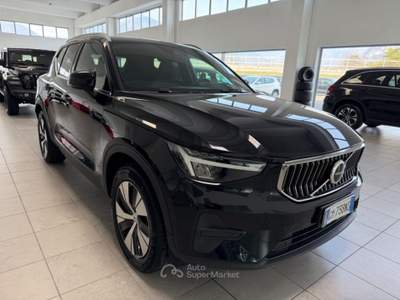Volvo XC40 T4 Recharge Plug-in Hybrid automatico Core Nero usata Gemona del Friuli