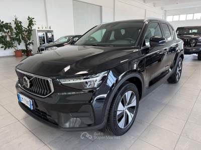 Volvo XC40 T4 Recharge Plug-in Hybrid automatico Core Nero usata Gemona del Friuli