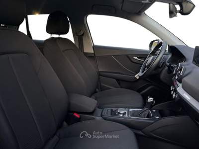 Audi Q2  - q2 30 2.0 tdi business s-tronic Bianco usata Salerno