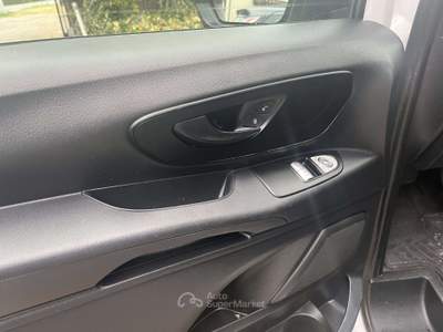 Mercedes-Benz Vito TURER EXSCLUSIVE 6 POSTI Bianco usata Castellalto