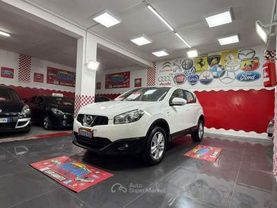 Nissan Qashqai 131cv Acenta - 2013 Bianco usata Giugliano in Campania