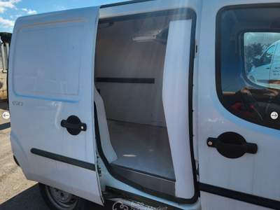 Fiat Doblò Doblo 1.6i 16V bipower COIBENTATO CON FRIGO Bianco usata Conversano