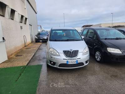 Lancia Musa AUTOMATICA Argento usata Conversano