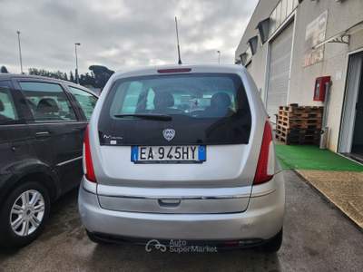 Lancia Musa AUTOMATICA Argento usata Conversano