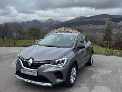 Renault Captur Blue dCi 95 CV Intens Grigio usata San Gregorio Magno