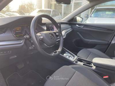 Skoda Octavia 2.0 TDI EVO SCR DSG Wagon Sportline Nero usata Oderzo