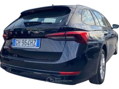 Skoda Octavia 2.0 TDI EVO SCR DSG Wagon Sportline Nero usata Oderzo