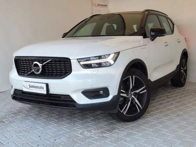 Volvo XC40 T5 Recharge Plug-in Hybrid R-design Bianco usata Resana