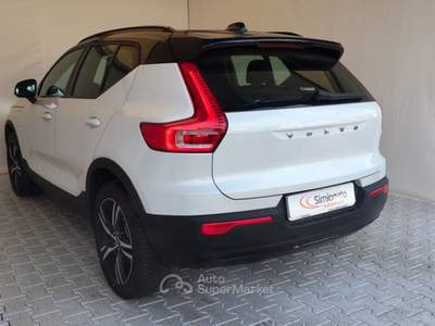 Volvo XC40 T5 Recharge Plug-in Hybrid R-design Bianco usata Resana