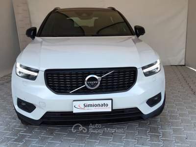 Volvo XC40 T5 Recharge Plug-in Hybrid R-design Bianco usata Resana