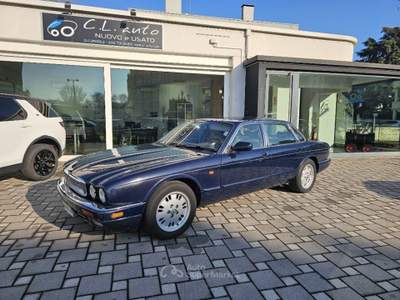 Jaguar XJ 4.0 cat automatic Blu/Azzurro usata Venezia