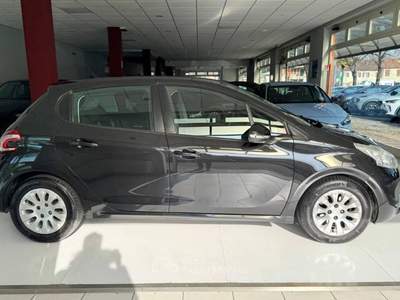 Peugeot 208 1.4 hdi 8v Active 5p Nero usata Ponte San Nicolò