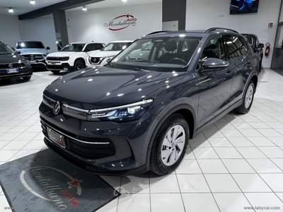 Volkswagen Tiguan Tiguan 2.0 TDI 150 CV DSG Life Grigio usata Favara Volkswagen Tiguan Tiguan 2.0 TDI 150 CV DSG Life Grigio usata Favara
