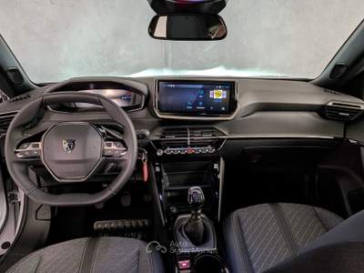 Peugeot 2008 2008 - 1.2 puretech 100cv - Allure usata Robecco sul Naviglio