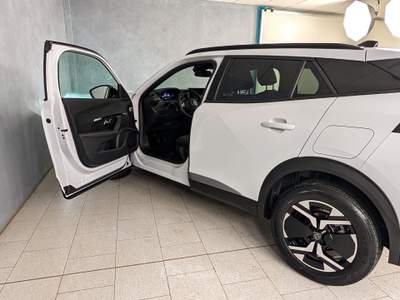 Peugeot 2008 2008 - 1.2 puretech 100cv - Allure usata Robecco sul Naviglio