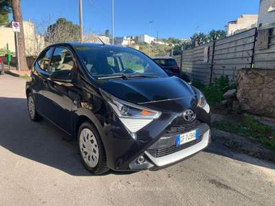 Toyota Aygo 1.0 VVT-i 72 CV 5p. x-clusiv Nero usata Grottaglie