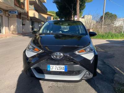 Toyota Aygo 1.0 VVT-i 72 CV 5p. x-clusiv Nero usata Grottaglie