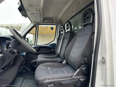 Iveco Daily Daily 35C16 2.3HPT CENTINA TELONE Bianco usata San Michele Salentino