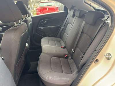 Kia Rio 5p 1.1 crdi 75cv Active E6 Bianco usata Cernusco sul Naviglio