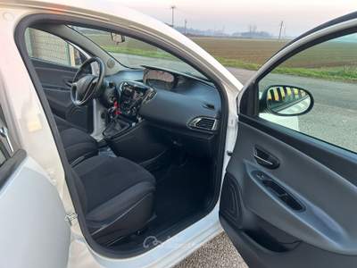 Lancia Ypsilon LANCIA Y 20.000KM! Bianco usata Cameri