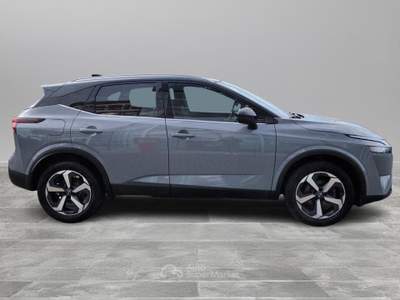 Nissan Qashqai  n-connecta mhyb 140cv Grigio usata Sarteano