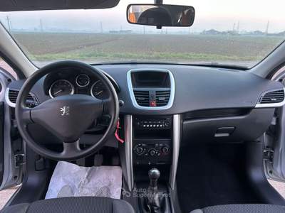 Peugeot 207 PEUGEOT 207 NEOPATENTATI. 36.000KM! Argento usata Cameri