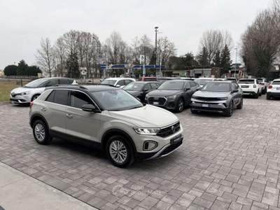 Volkswagen T-Roc 2.0 TDI SCR 150 CV DSG Beige usata Russi