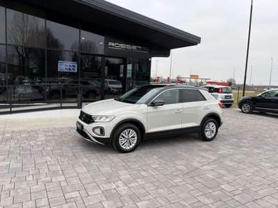 Volkswagen T-Roc 2.0 TDI SCR 150 CV DSG Beige usata Russi